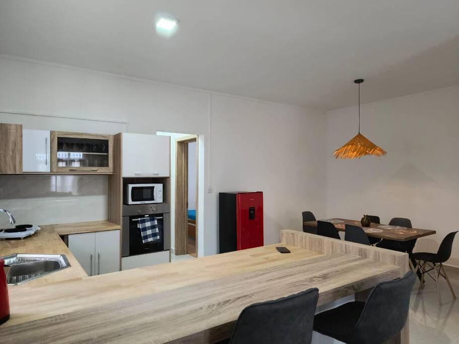 Appt 2 Au Coeur De Gb Apartment